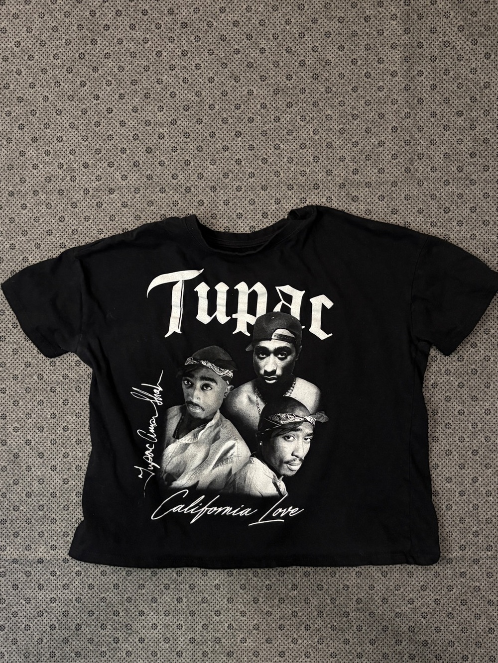 Tupac 2Pac California Love Cropped Graphic T-Shirt Black Women’s S